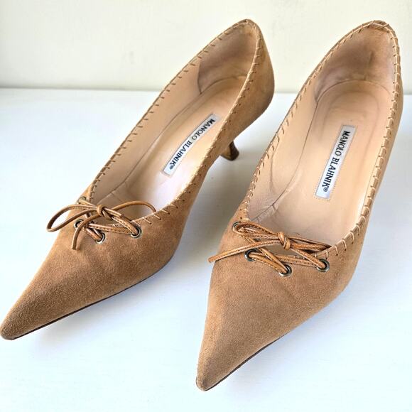 Manolo Blahnik Shoes - Manolo Blahnik Signed Vintage Camel Suede Bow Tie Leather Low Heel Pumps Size 37